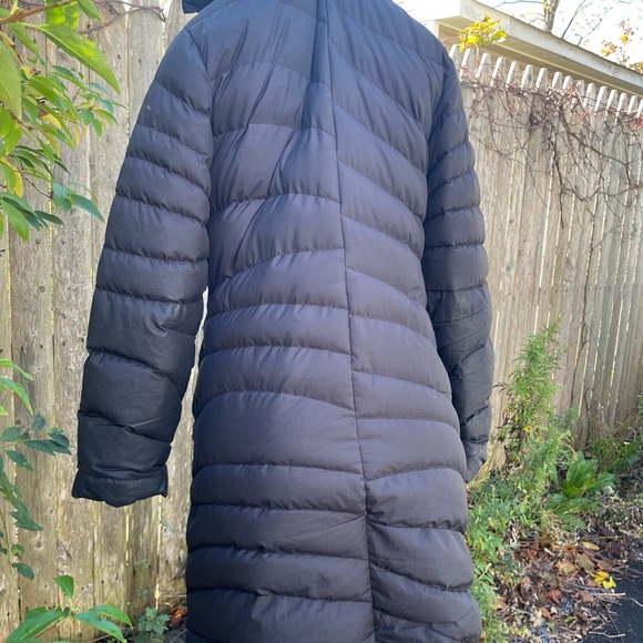 Patagonia downtown loft down hooded parka for women - Picture 3 of 9